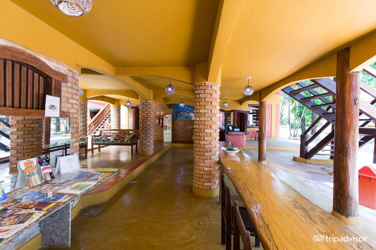 lobby--v17882705