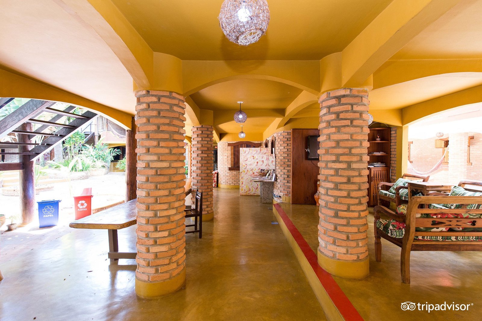 lobby--v17882976